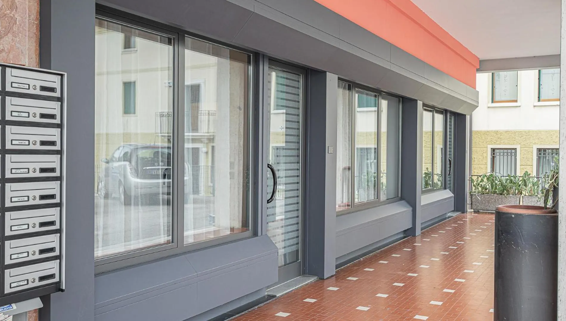 A 3 Minuti A Piedi Dal Centro Storico E Dalla Stazione Dei Treniの連絡先